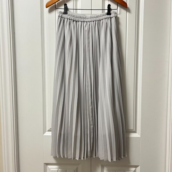 GU Japanese Pleated Midi Skirt Grey - Picture 4 of 9